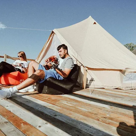 Ursa Mica Glamping
