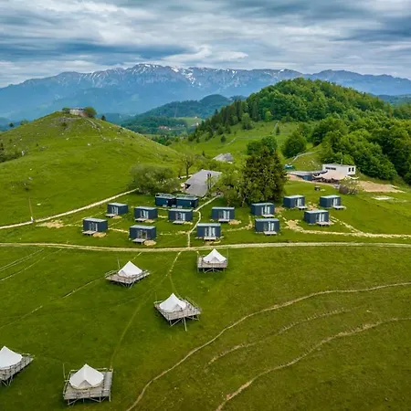 Resort Ursa Mica Glamping 4*