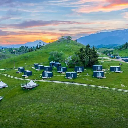 Ursa Mica Glamping Resort Sirnea