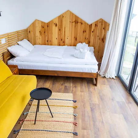 Resort Ursa Mica Glamping Sirnea